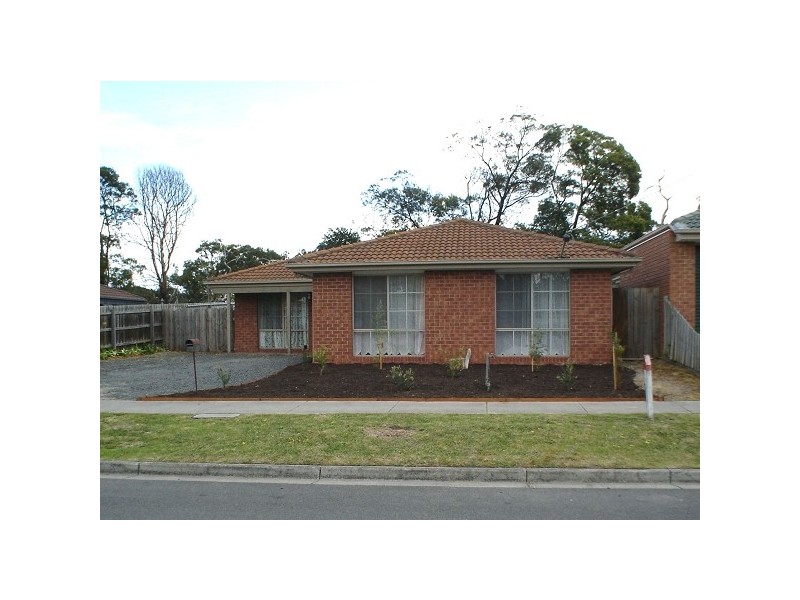 69 Darnley Drive, Skye VIC 3977