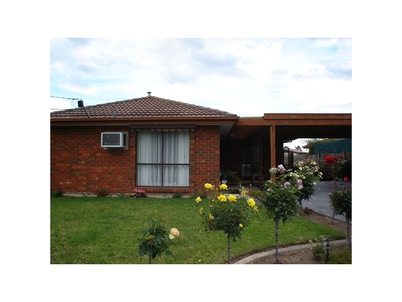 18 Currawong Drive, Carrum Downs VIC 3201