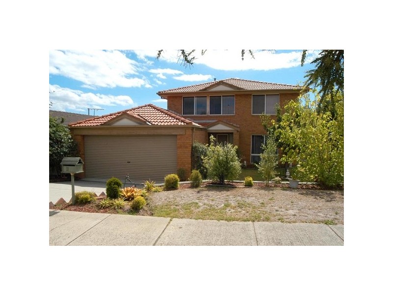 11 Pinewood Drive, Carrum Downs VIC 3201