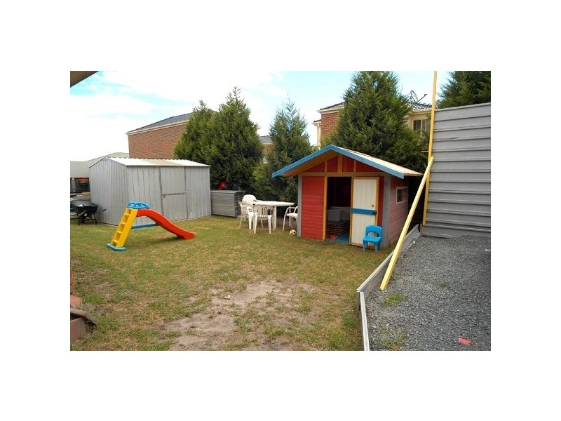 11 Pinewood Drive, Carrum Downs VIC 3201