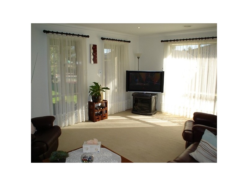 8 Grove Court, Carrum Downs VIC 3201