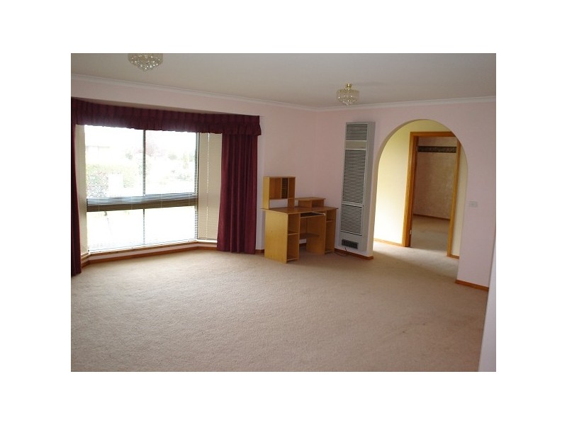 9 Lena Place, Carrum Downs VIC 3201