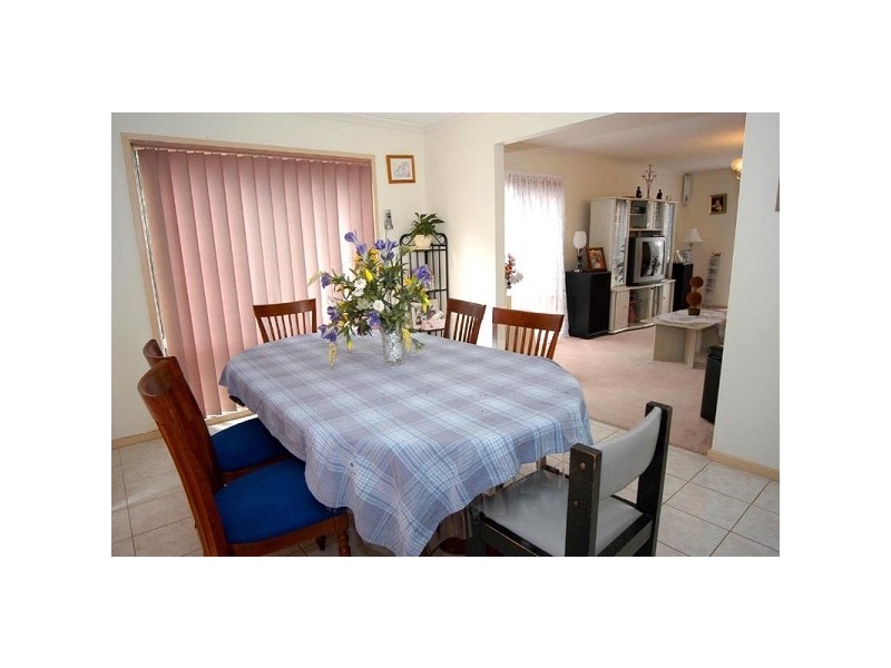 11 Pinewood Drive, Carrum Downs VIC 3201