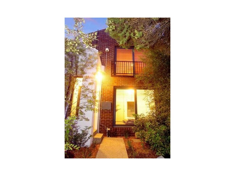 2/6 Linton Street, St Kilda East VIC 3183