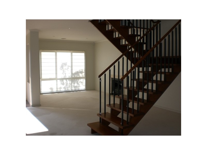 13 Carnoustie Parade, Heatherton VIC 3202