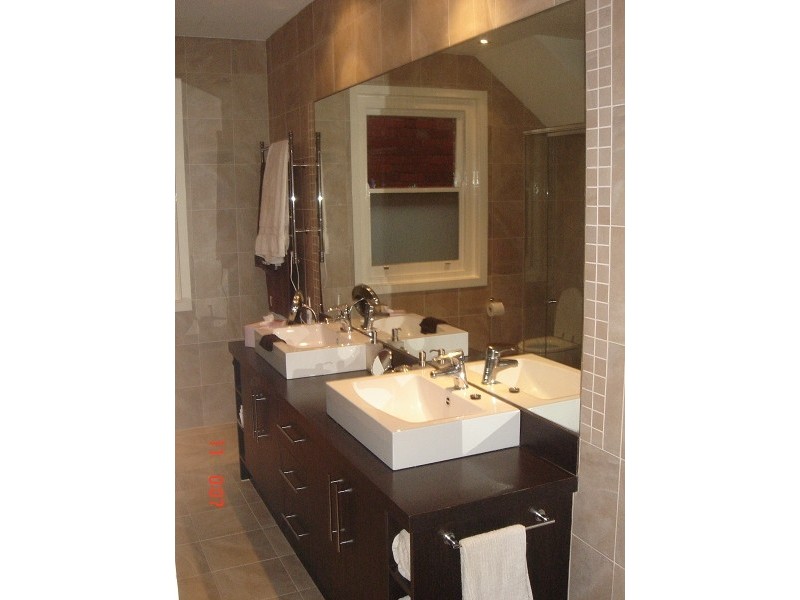 6 Elmhurst Road, Caulfield North VIC 3161