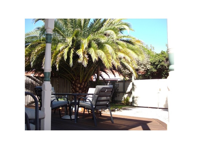 51 Dickens Street, Elwood VIC 3184