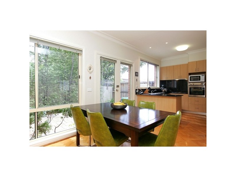 11 Raglan Street, Caulfield North VIC 3161