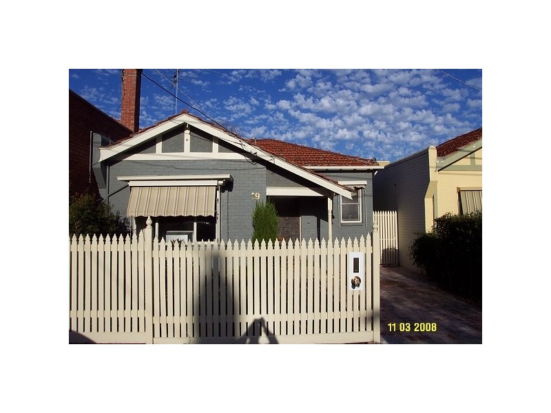 19 Lambeth Place, St Kilda VIC 3182