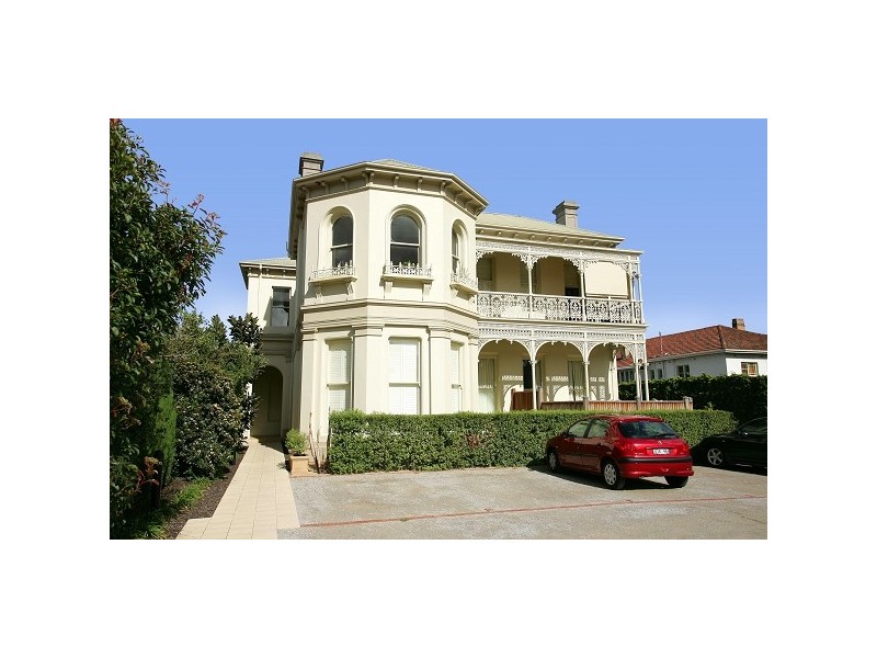 9/305 Carlisle Street, St Kilda East VIC 3183
