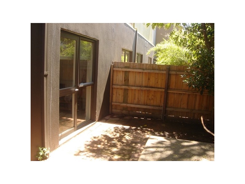 9/305 Carlisle Street, St Kilda East VIC 3183