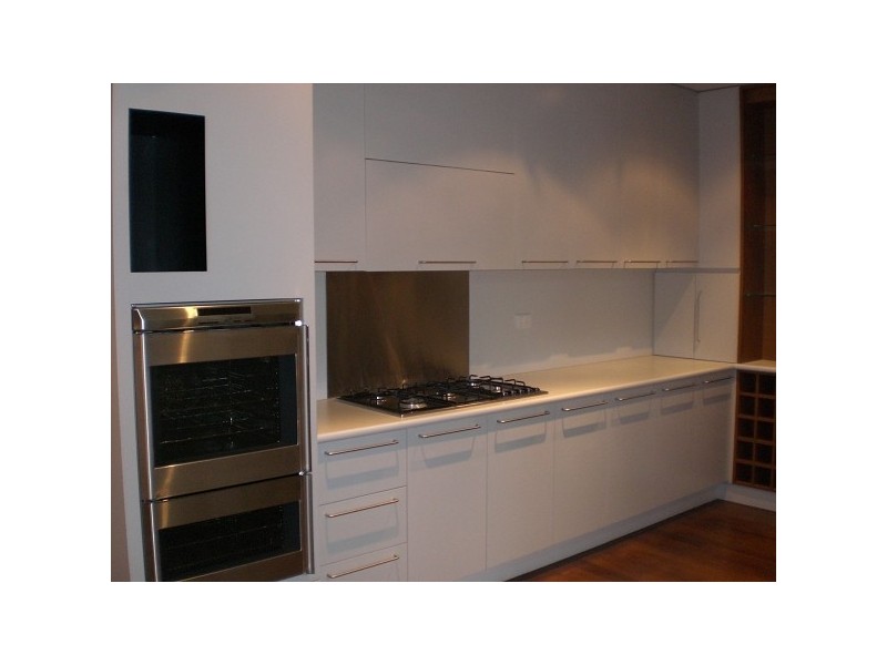 33 Avenel Road, Toorak VIC 3142