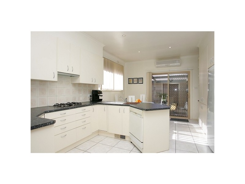 2 Malakoff Street, St Kilda East VIC 3183