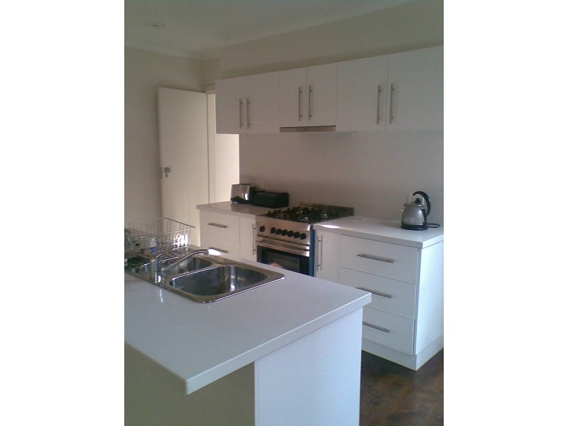 18 Byrne Avenue, Elwood VIC 3184