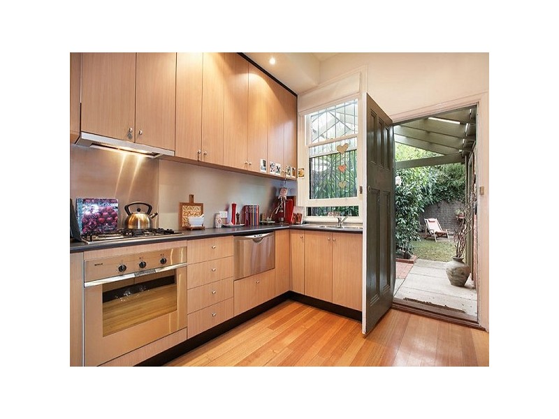 27 Ercildoune Street, Caulfield North VIC 3161