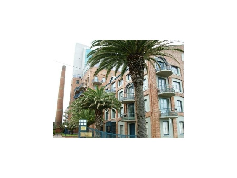 17/9 Beach Street, Port Melbourne VIC 3207