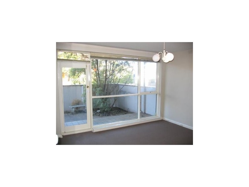 1/135 Hotham Street, St Kilda East VIC 3183