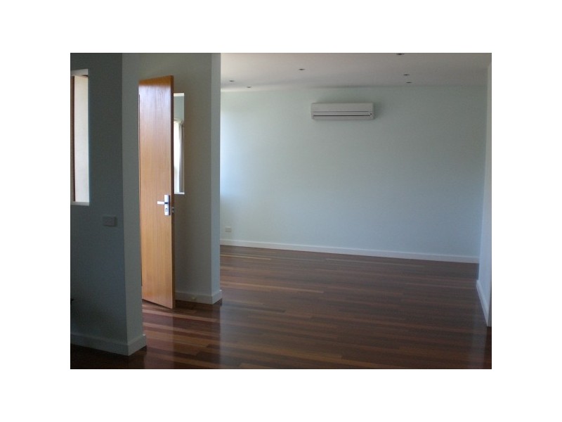 5 Nightingale Street, St Kilda East VIC 3183