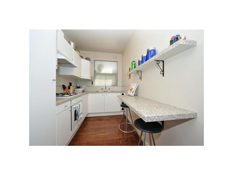 2/233 Canterbury Road, St Kilda West VIC 3182