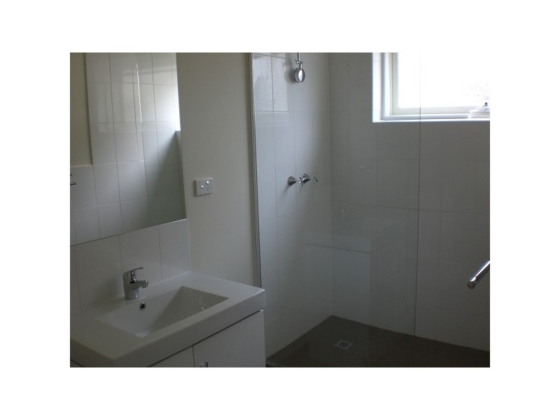 1/70 Westbury Street, St Kilda East VIC 3183