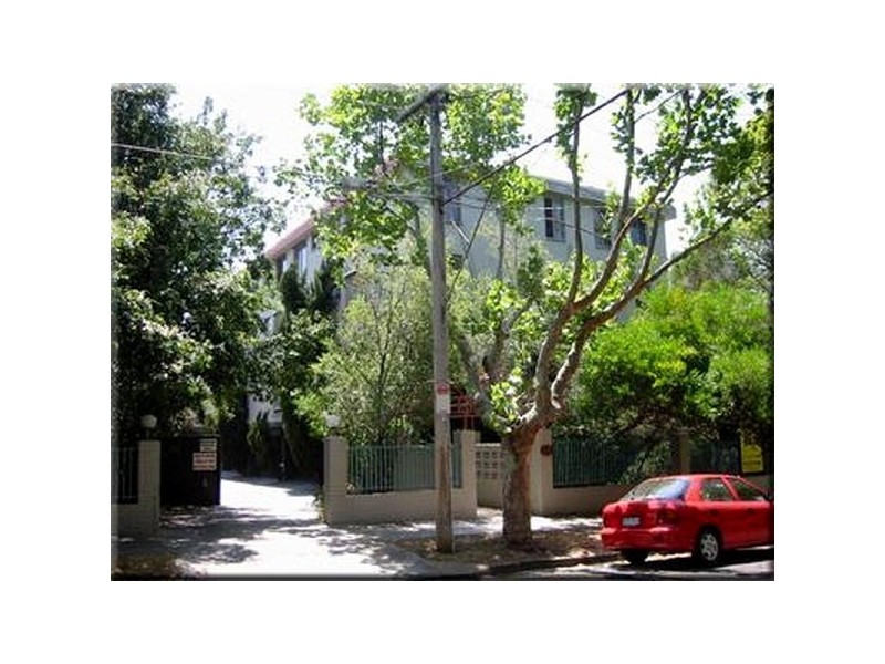 1/38 Charnwood Road, St Kilda East VIC 3183
