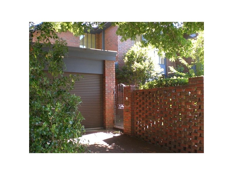 2/38 Narong Road, Caulfield North VIC 3161