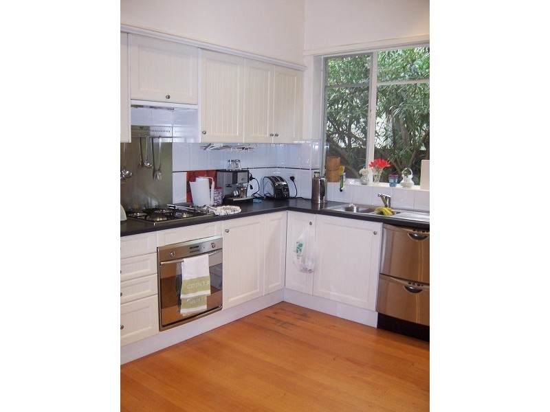 11 Vautier Street, Elwood VIC 3184