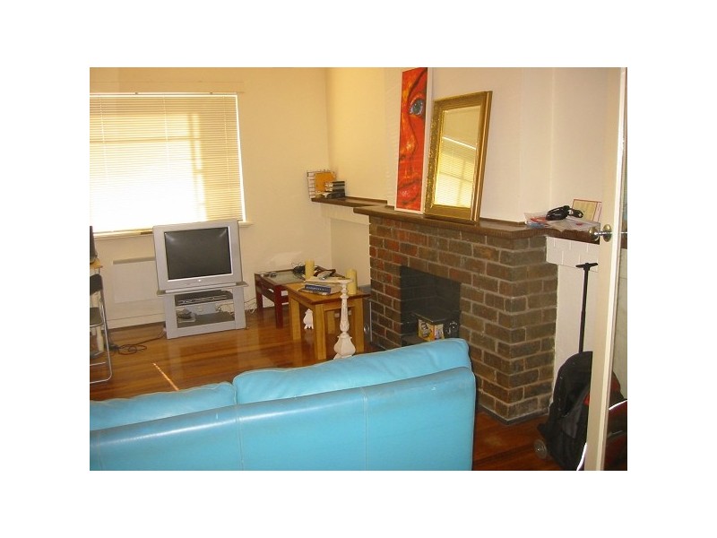 4/2 Ravens Grove, St Kilda East VIC 3183