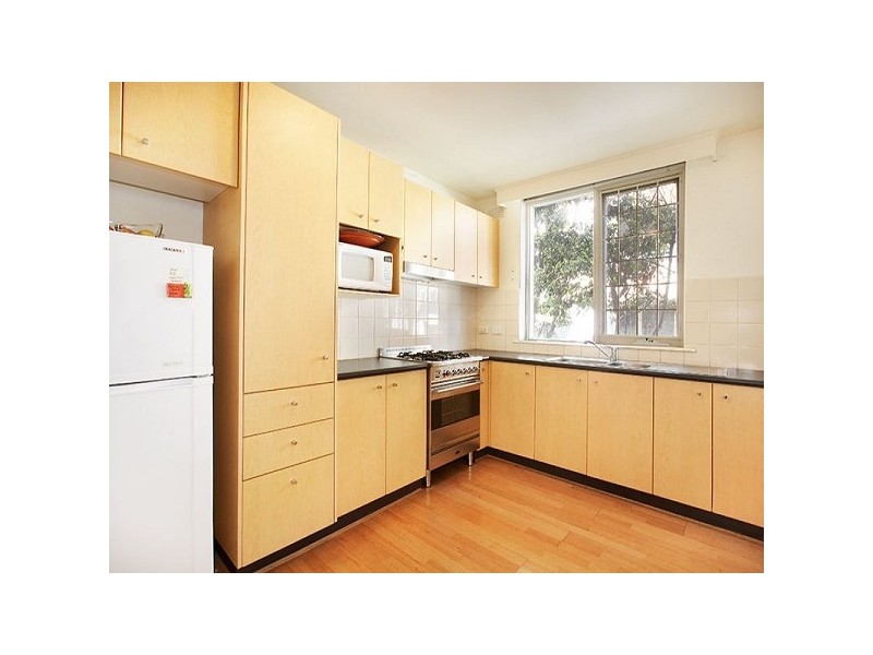 2/16 Chapel Street, St Kilda East VIC 3183