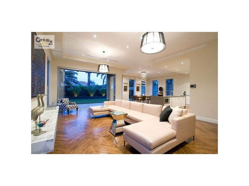 34 Melby Avenue, St Kilda East VIC 3183