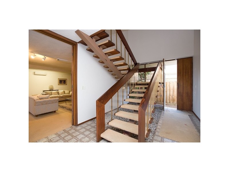 39 Talbot Avenue, St Kilda East VIC 3183