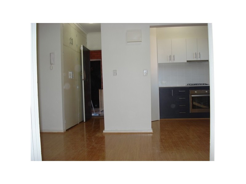 4/2 Woodstock Street, St Kilda East VIC 3183