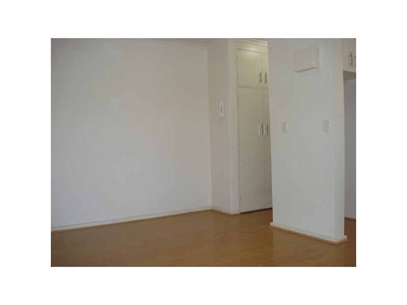 4/2 Woodstock Street, St Kilda East VIC 3183