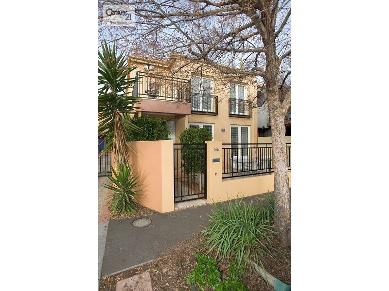25A Thackeray Street, Elwood VIC 3184