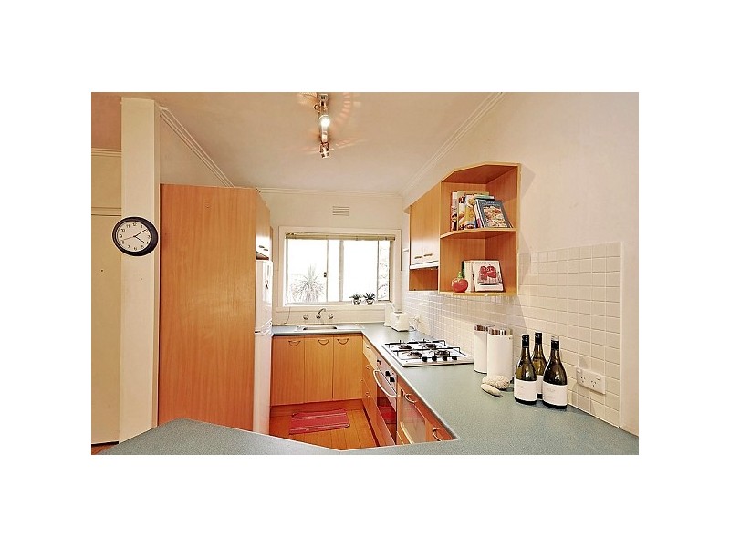 17/6 Westbury Street, St Kilda East VIC 3183