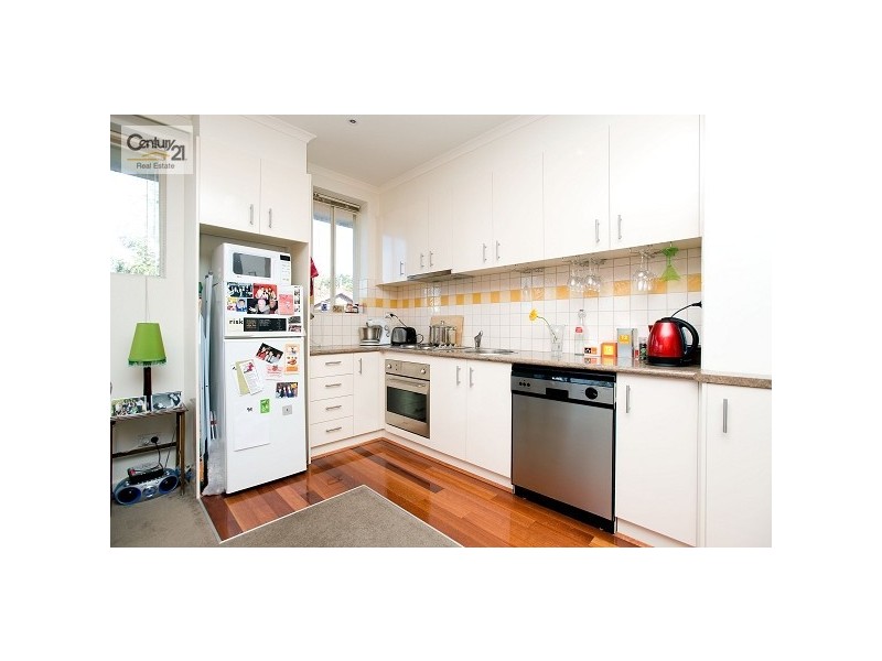 6/2 Carnarvon Road, Caulfield North VIC 3161