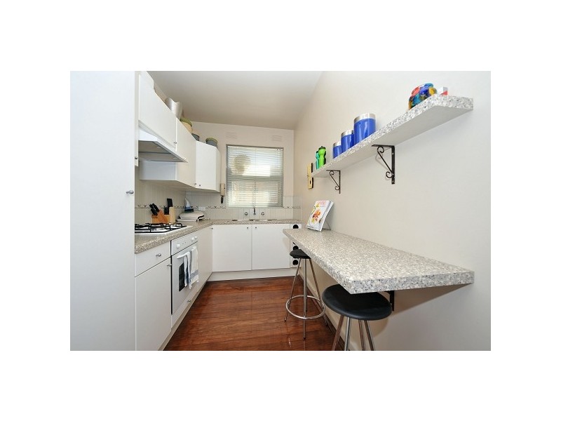 2/233 Canterbury Road, St Kilda VIC 3182
