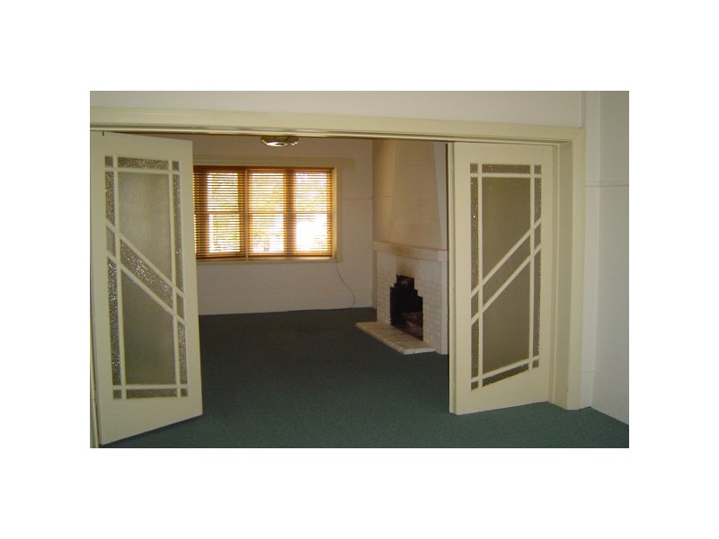 2/63 Dickens Street, Elwood VIC 3184