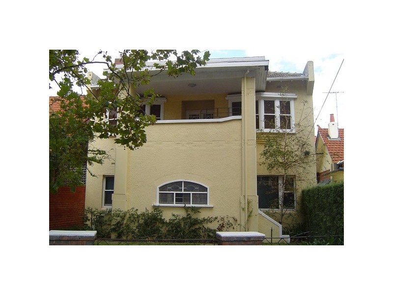 2/63 Dickens Street, Elwood VIC 3184