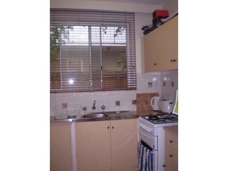 8/31 Charnwood Road, St Kilda VIC 3182