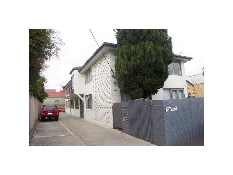 6/8 Queen Street, St Kilda East VIC 3183
