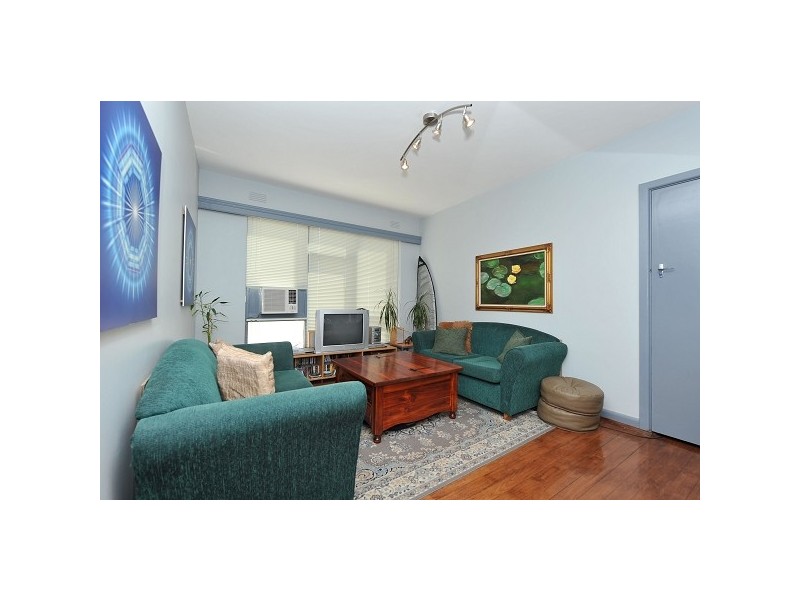 2/233 Canterbury Road, St Kilda VIC 3182