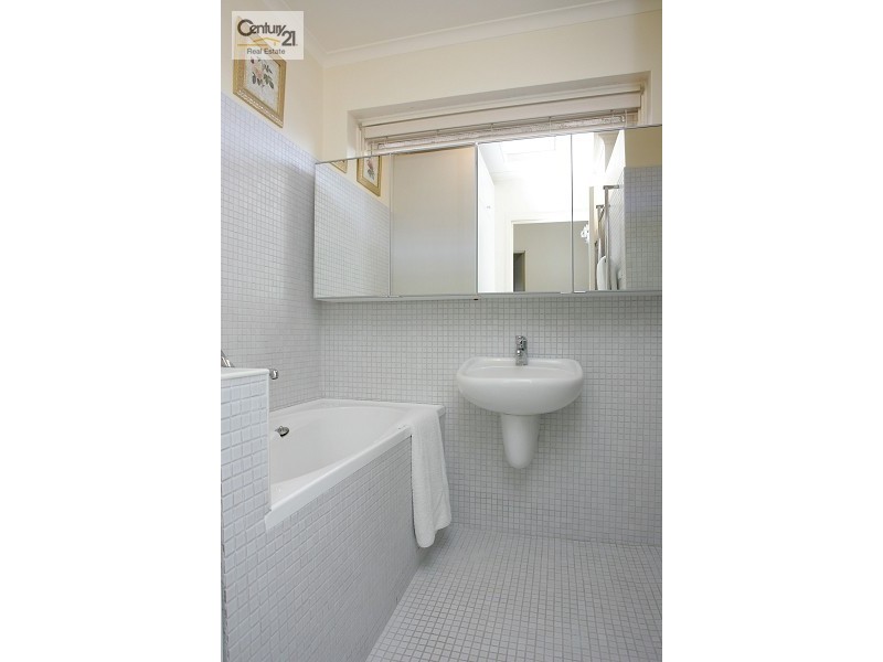 8/210 Inkerman Street, St Kilda East VIC 3183