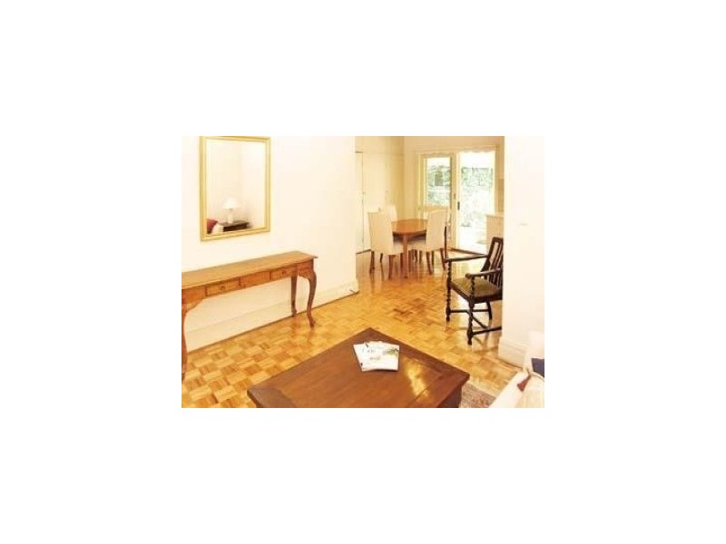19 Lambeth Place, St Kilda VIC 3182