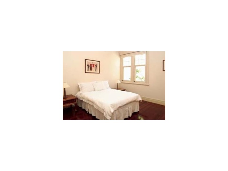 19 Lambeth Place, St Kilda VIC 3182
