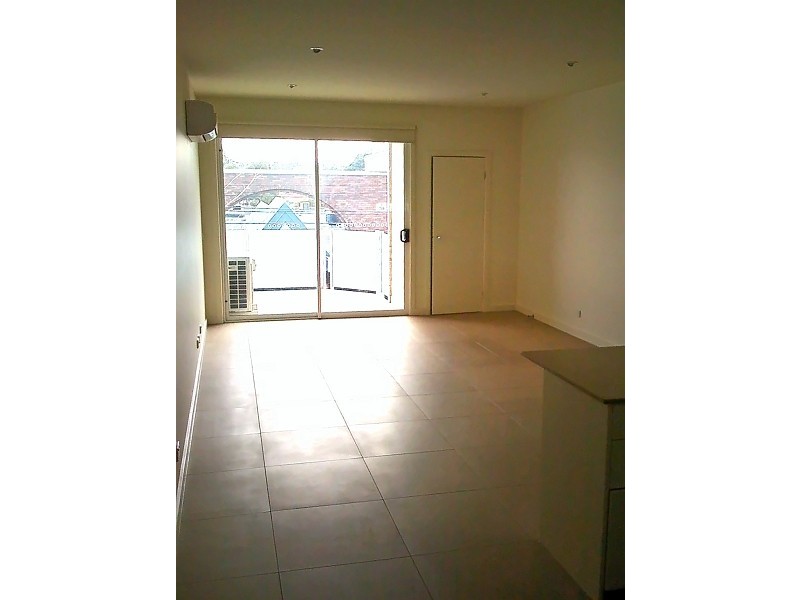 1/30 Woodstock Street, St Kilda East VIC 3183