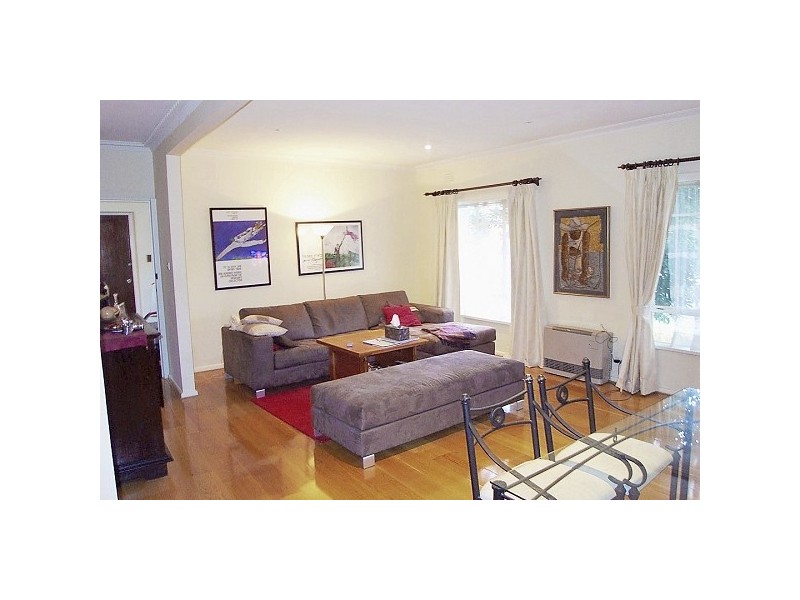 2/25 Manor Grove, Caulfield North VIC 3161