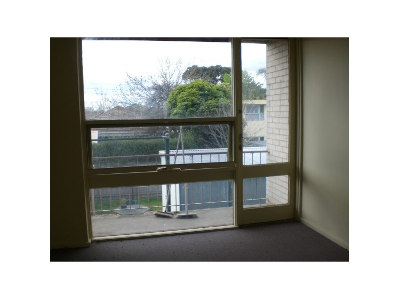 11/6 Poplar Grove, Carnegie VIC 3163