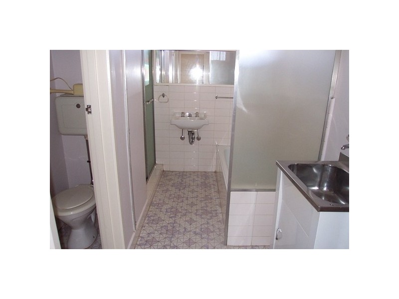 3/10 Sebastopol St, Caulfield North VIC 3161