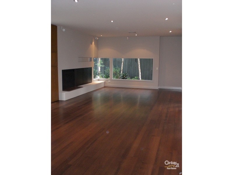 33 Avenel Road, Kooyong VIC 3144